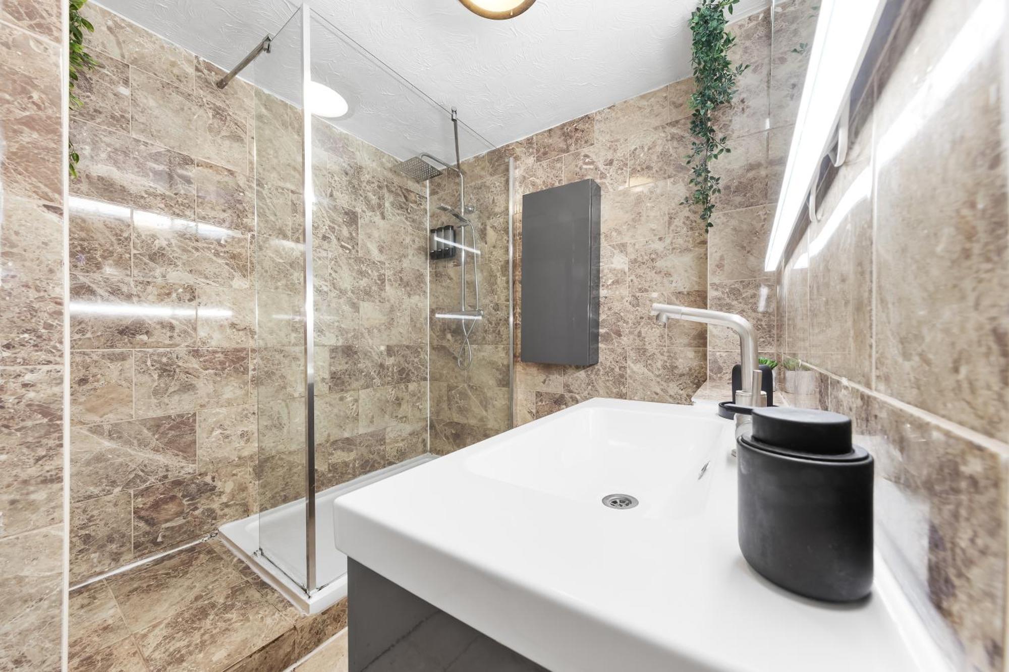 Quirky Canary 2Bed, Free Parking, Smart Tv & Games Londen Buitenkant foto