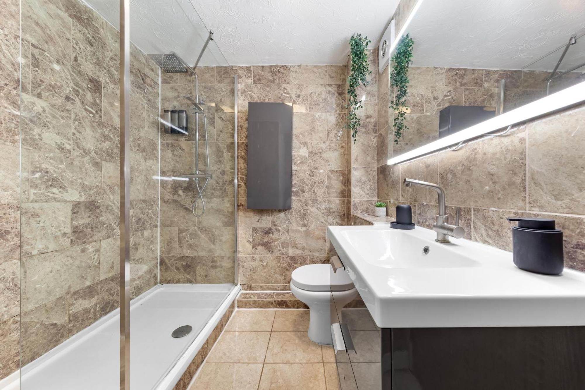 Quirky Canary 2Bed, Free Parking, Smart Tv & Games Londen Buitenkant foto