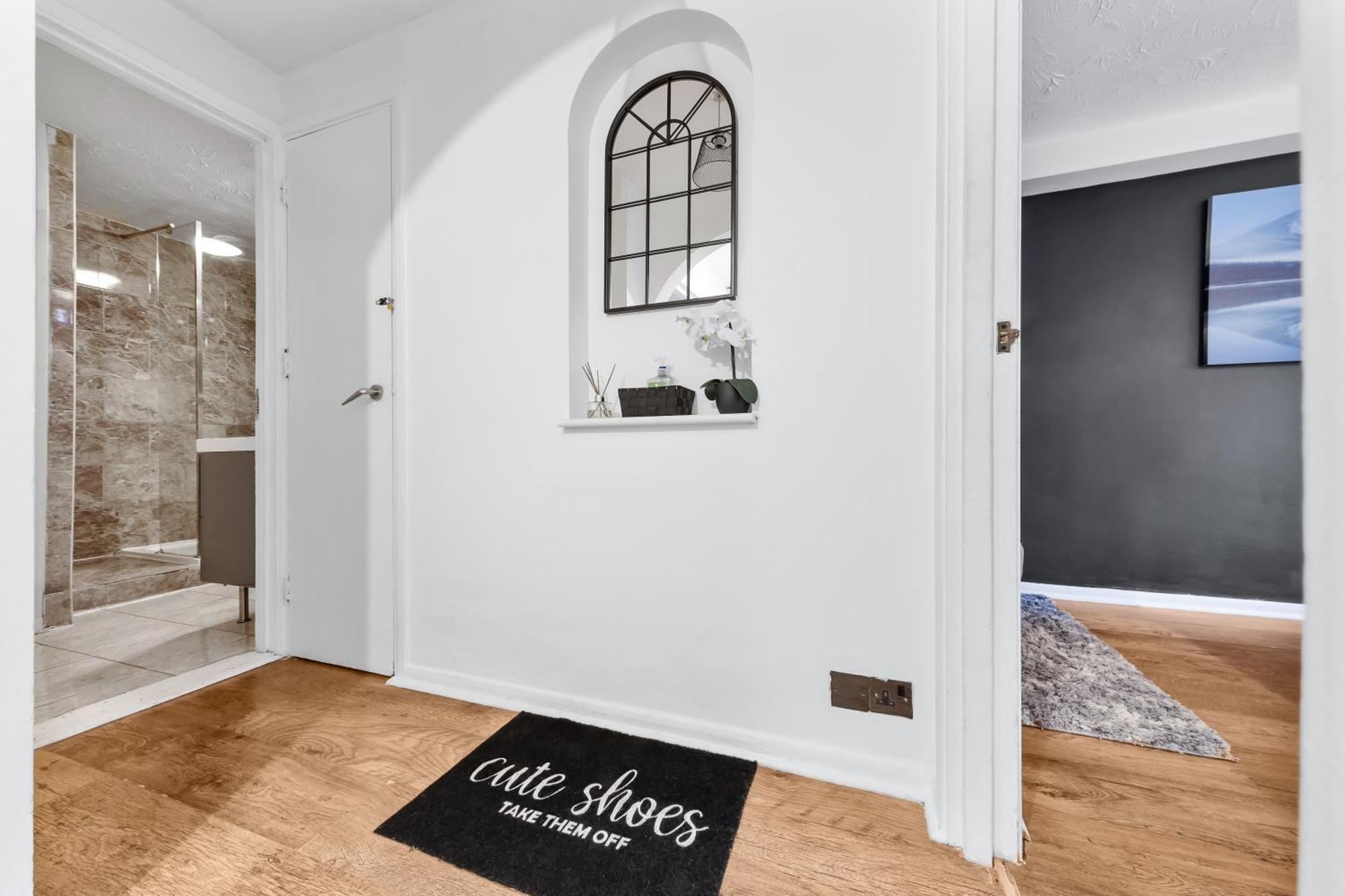 Quirky Canary 2Bed, Free Parking, Smart Tv & Games Londen Buitenkant foto
